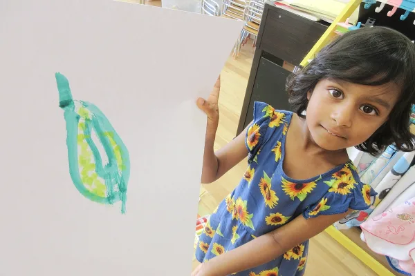 みんなで植えたピーマンをフィンガーペイントで描きました！