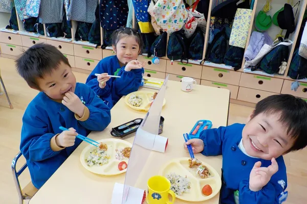 楽しいお昼ごはん♪